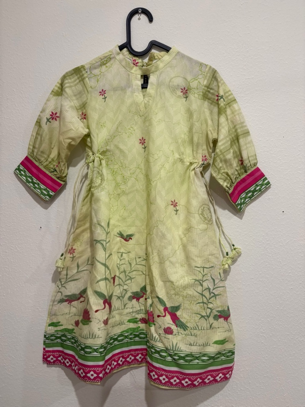 NWT J. Girls Floral Print Cotton kurta with Pink & Green Accents, size 8-9 years